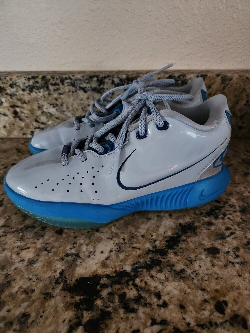 Nike LeBron 21 “Diver” GS Youth Size 4Y White Blue FV1210-400